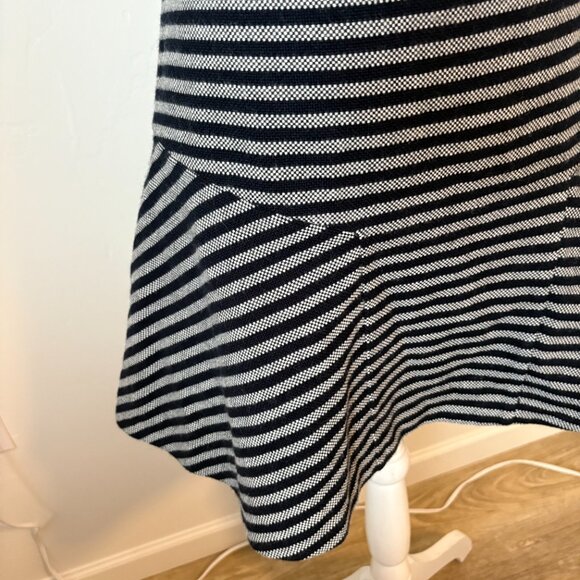J. CREW Striped Flared Paneled Wool Blend Skirt Navy Blue Lined Preppy Size 18 - Picture 7 of 10